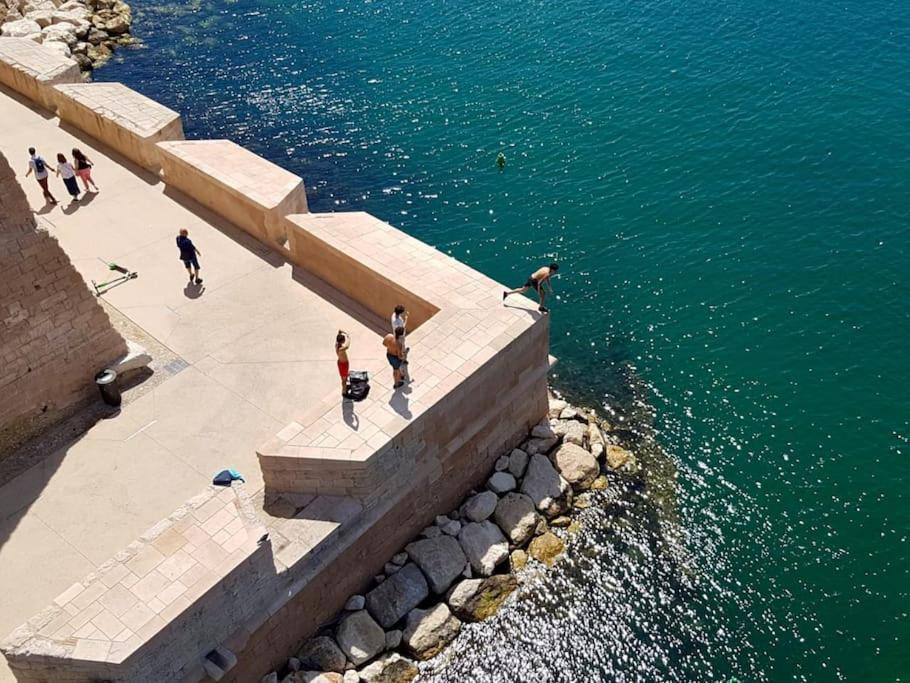 Apartamento Escapade Marseillaise Pres Des Terrasses Du Port Marsella Exterior foto